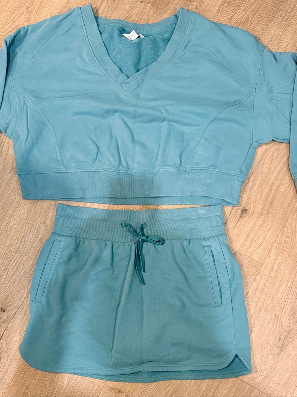 JoyLab Aqua V-Neck Crop Top & Skort Lounge Set